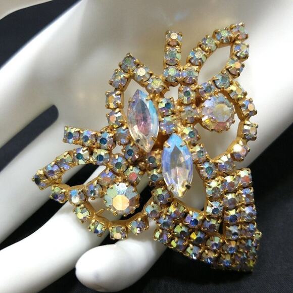 Vintage Large Aurora Borealis Clear Rhinestone Leaves Brooch, Gold Plated, 1960s - Picture 5 of 10